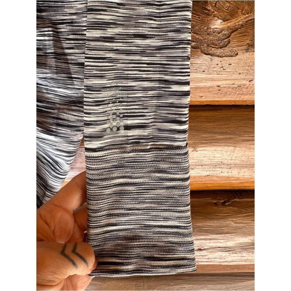 ATHLETA NWT Ruched Back Performance Top - Picture 7 of 9